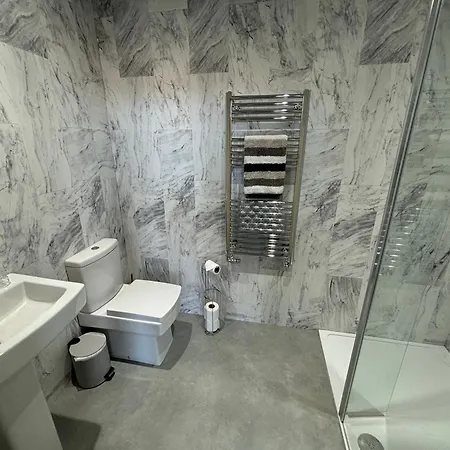 Pensión Elford House - 3*